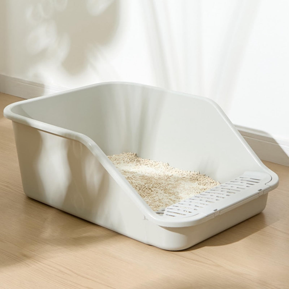 Large Cat Litter Box with High Sides and Low Entry U591954
