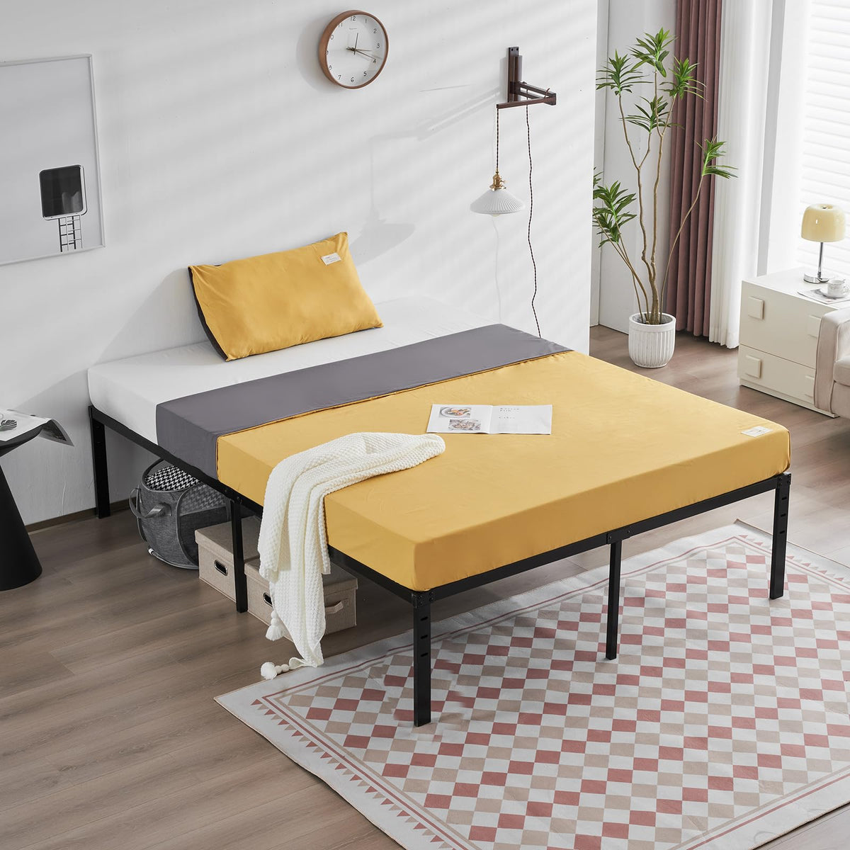 18 Inch Metal Queen Bed Frame L75721